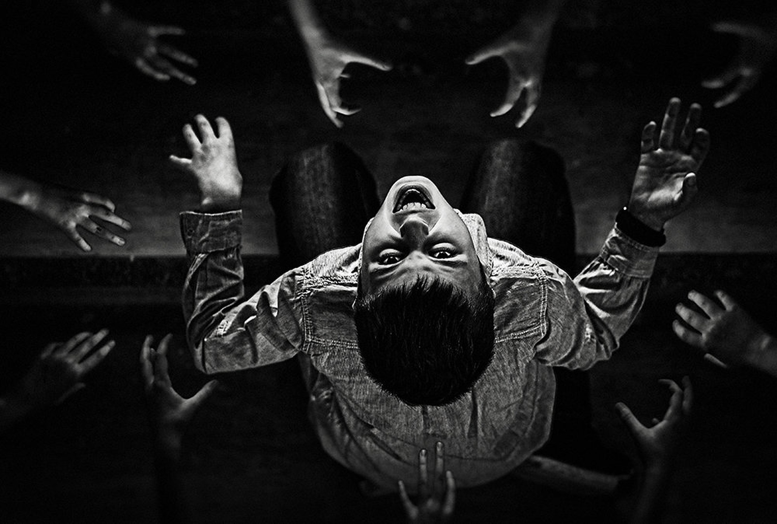 Hands by Elvis Karahmetovič