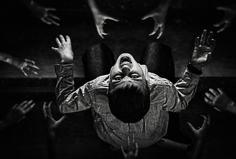 Hands by Elvis Karahmetovič