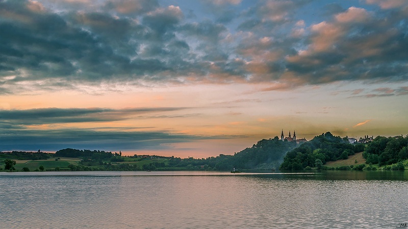 Trojiško jezero by Marko Katan