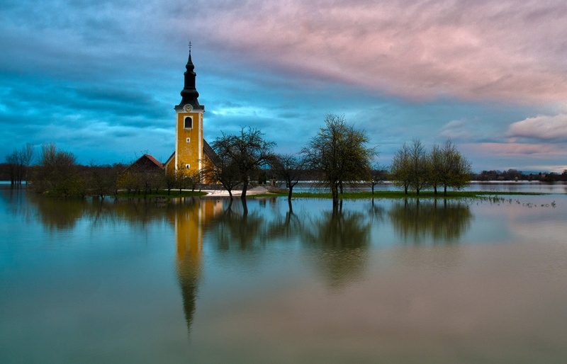Poplave by Gal Pavlin