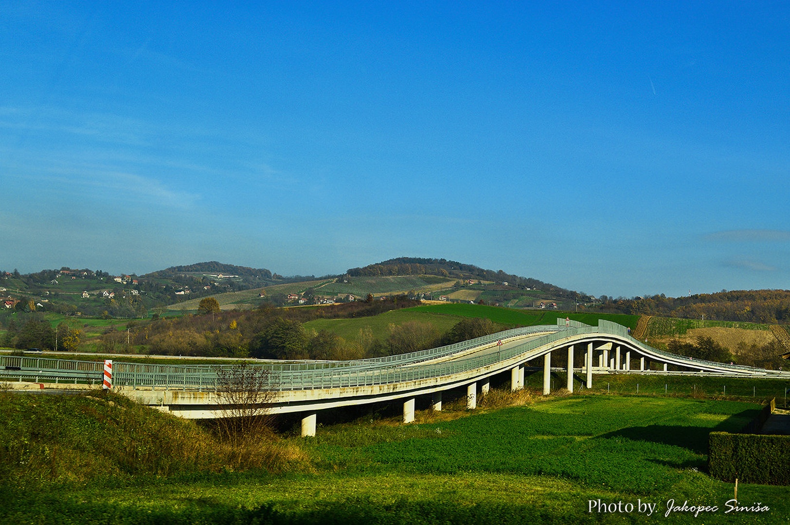 Overpass by Siniša Jakopec