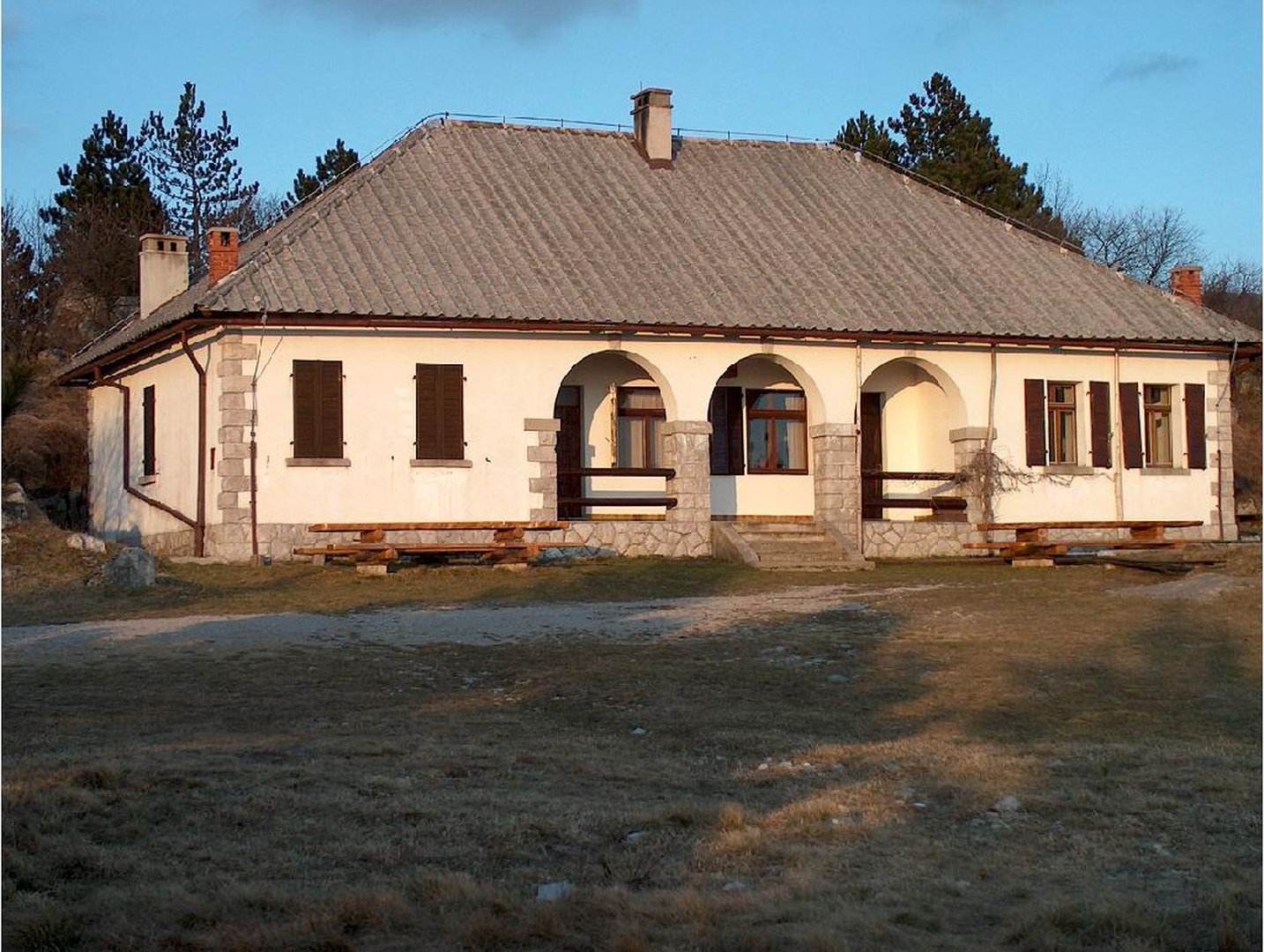 Lovska koča na Nanosu by