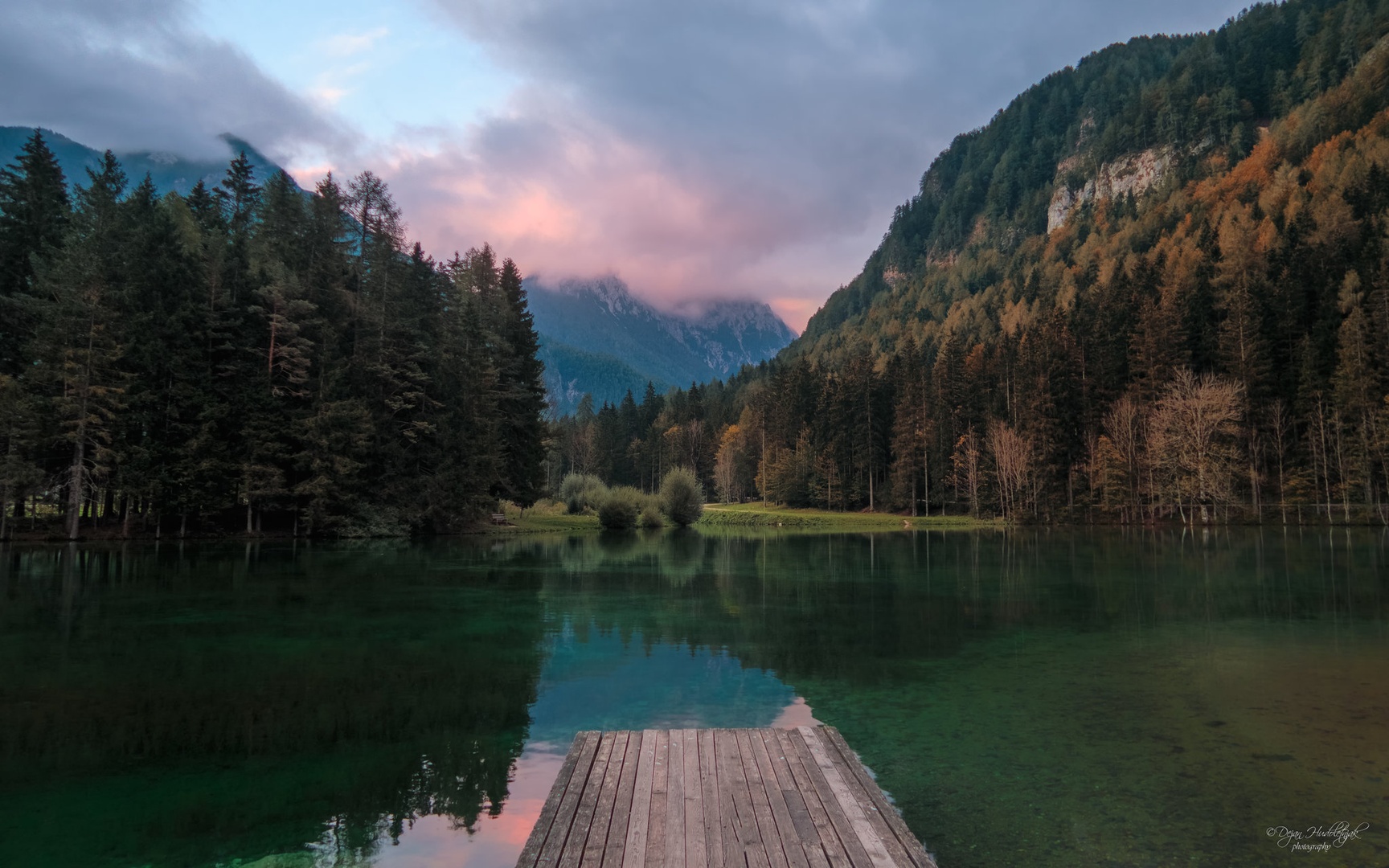 Plansarsko jezero by Dejan Hudoletnjak