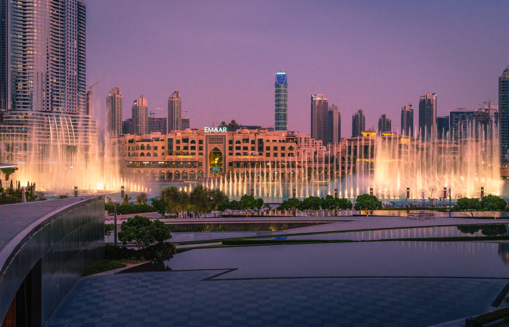 Dubai fountain show by Matic Žižek