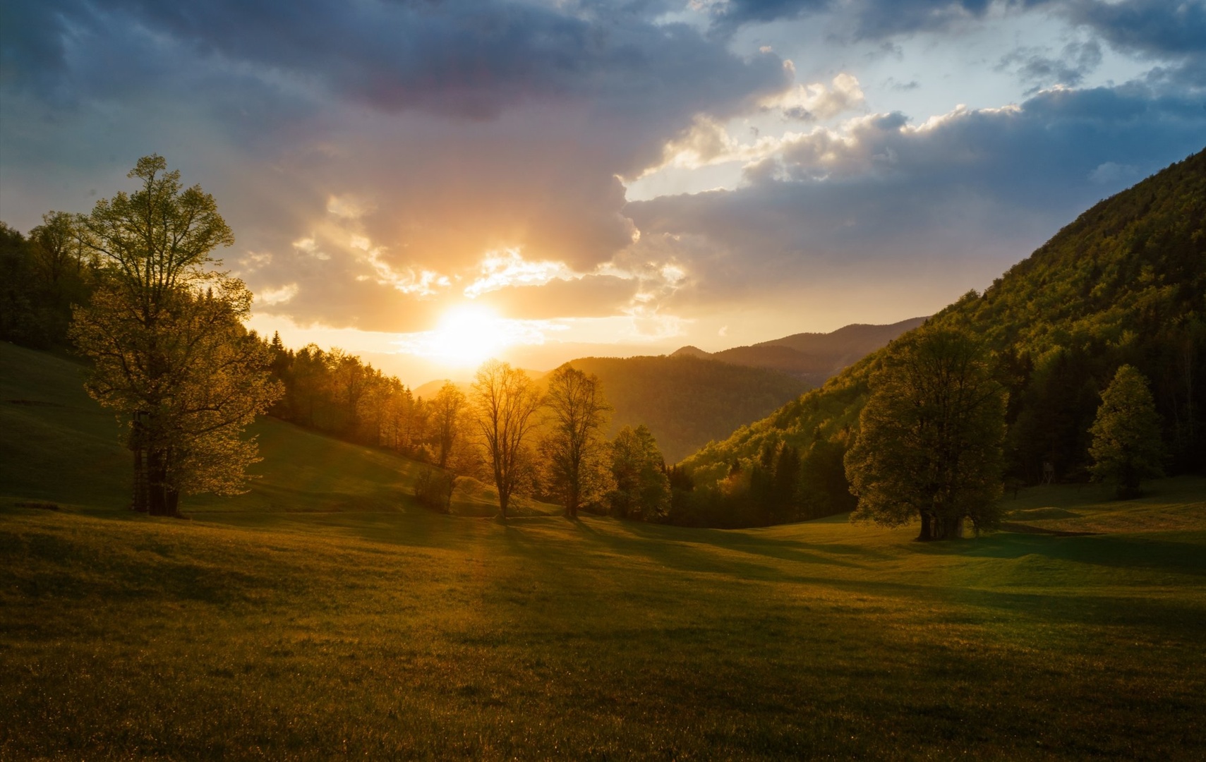 Po dežju vedno posije sonce by Matic Žižek