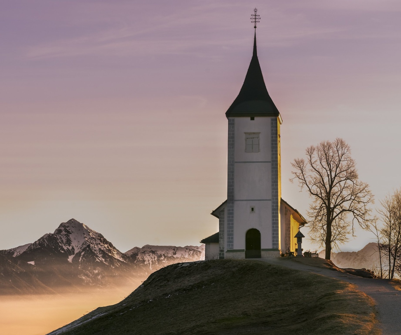 Jamnik church by Matic Žižek