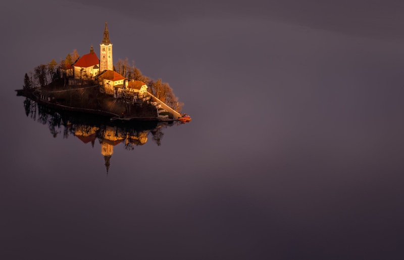 Otok by Jakob Noč