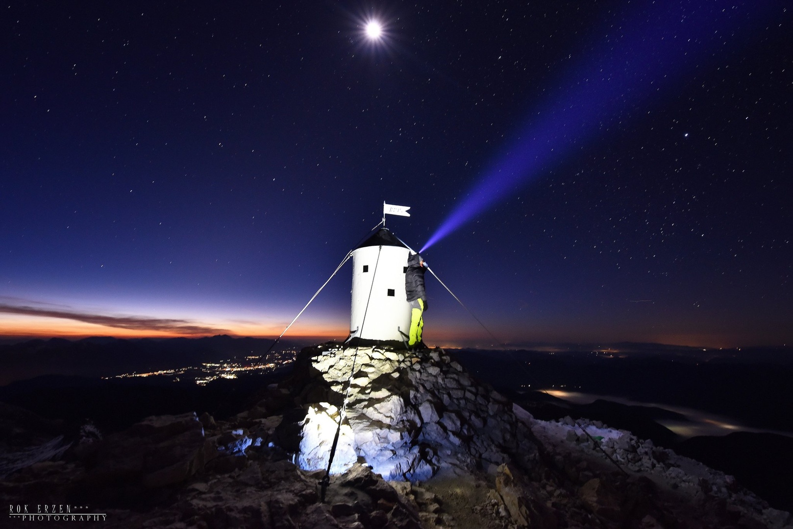 Na vrhu by Rok Eržen