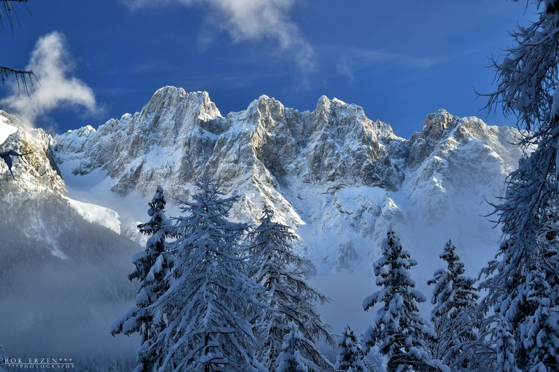 Škrlatica 2740 m by Rok Eržen