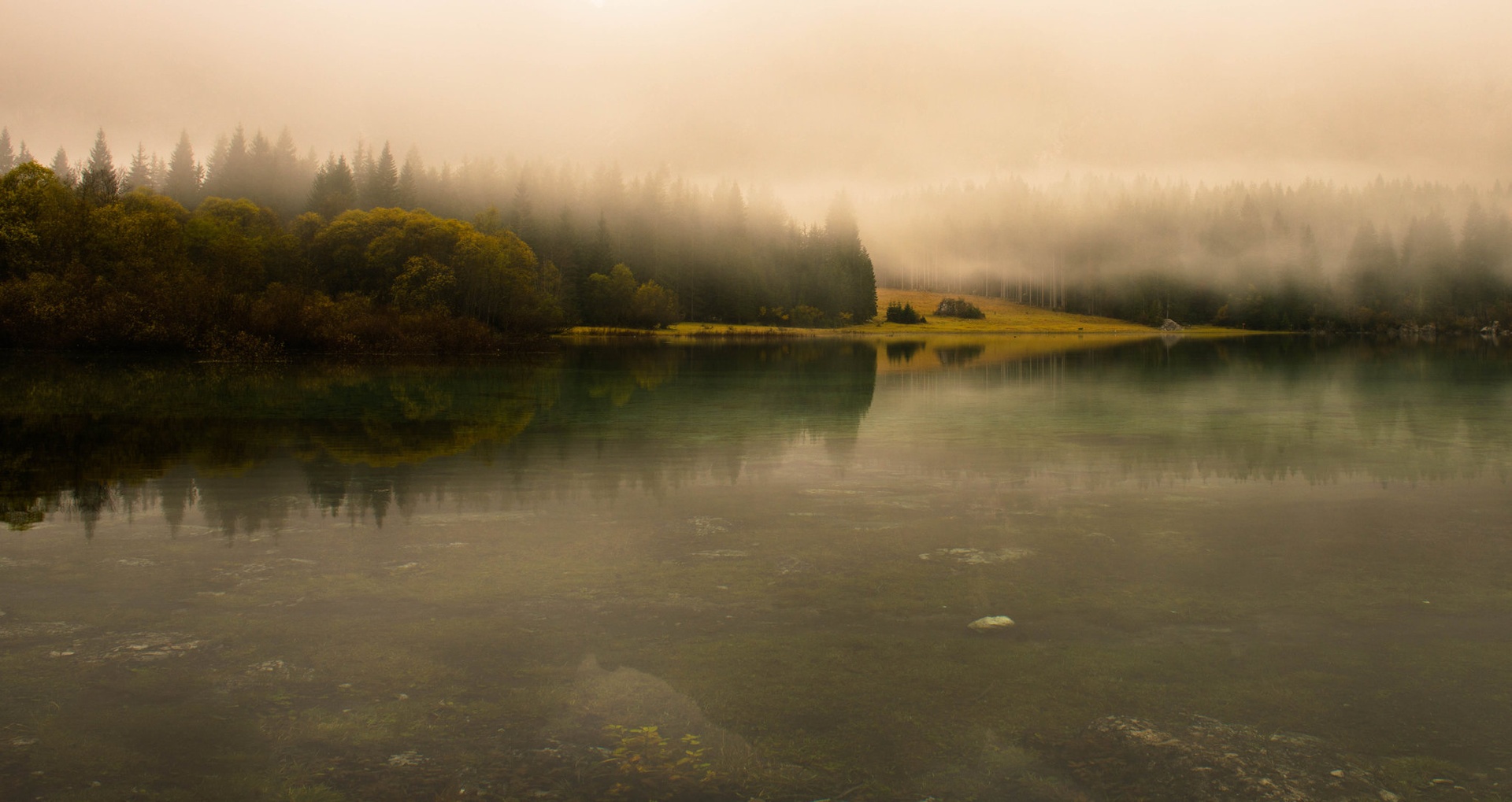 Belopeško jezero by Kristina Koncut