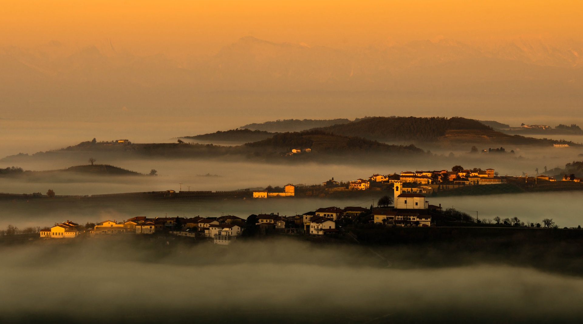 Jutro v Goriških Brdih by Kristina Koncut