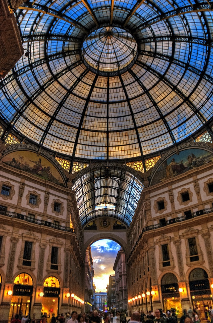 Milano by Matjaž Skrinar