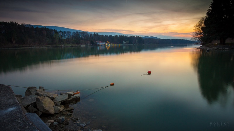 And another day ends... by Ronsky