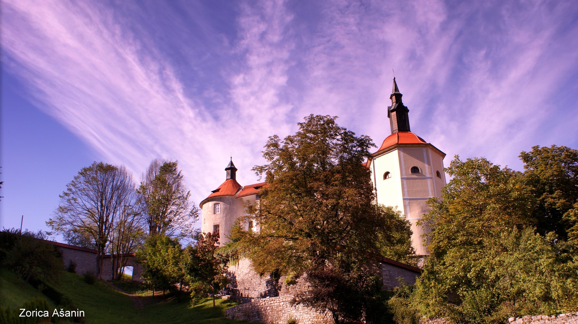 Škofje loški grad by Zorica Ašanin