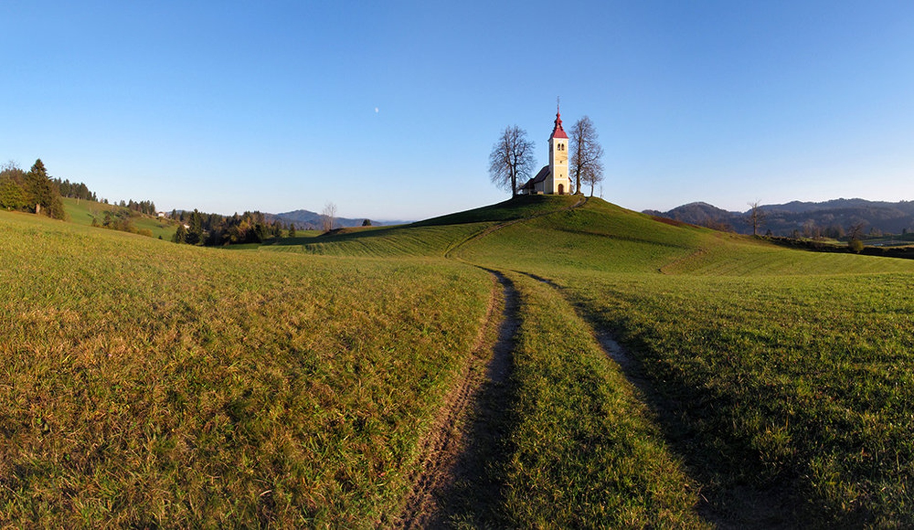 Drugačen kot by Janez Meglič