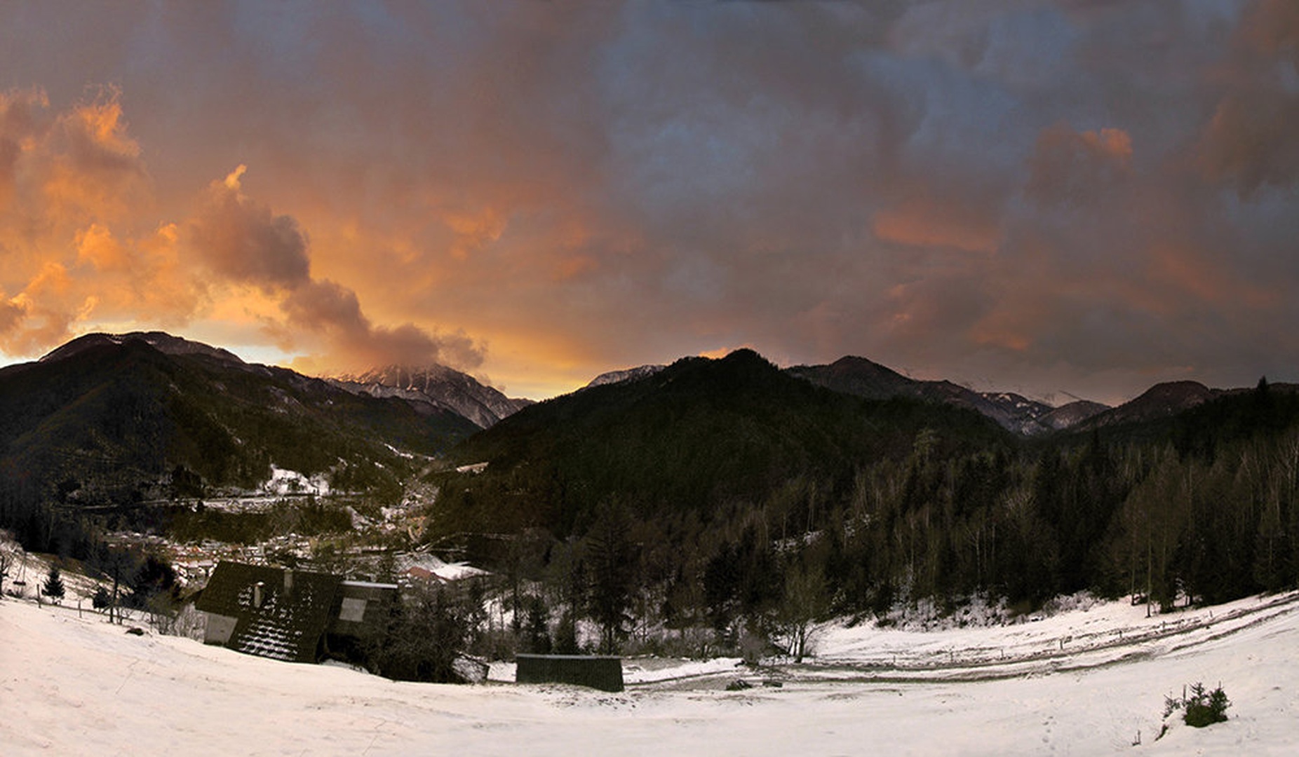 Večer nad mestom by Janez Meglič