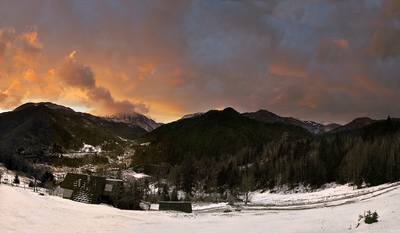 Večer nad mestom by Janez Meglič