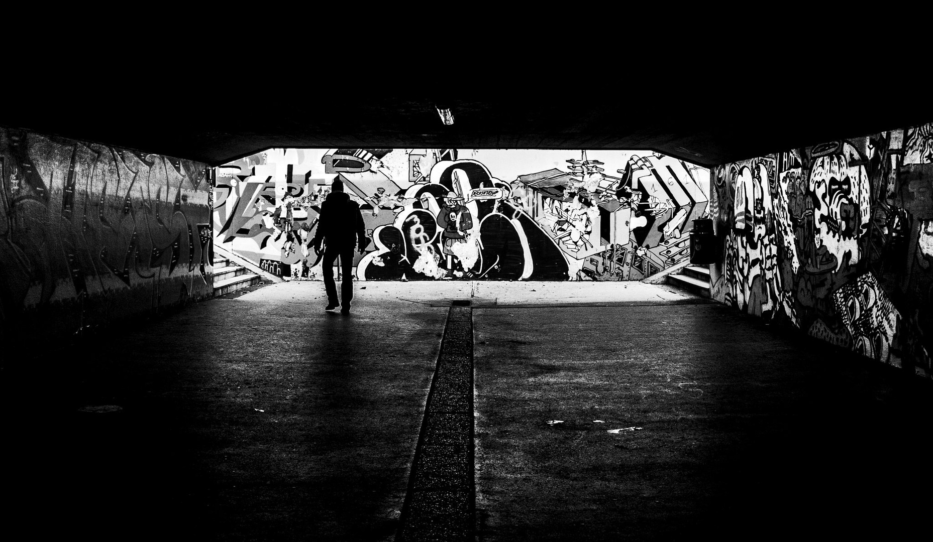 Begunec iz grafita by Robert Hočevar- Hoč
