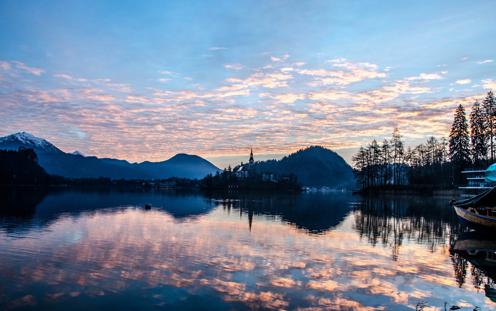 Bled zjutraj1 by Aleš82