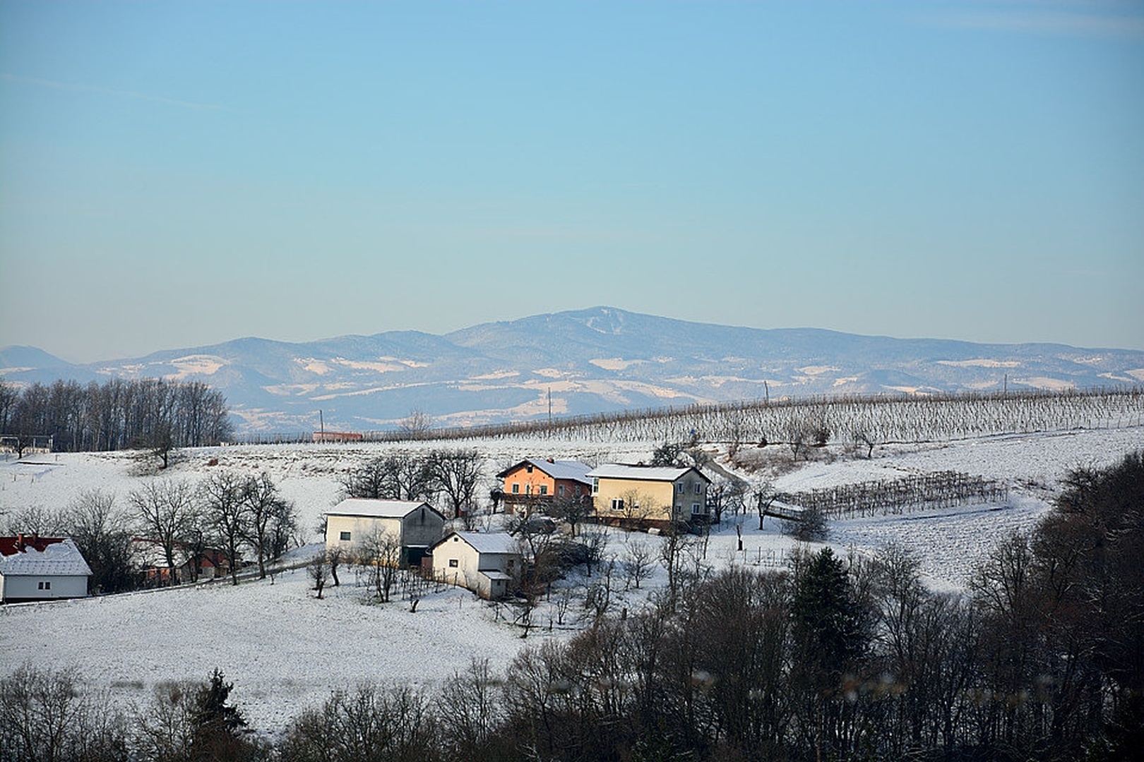 Pogled z Slovenskih goric na  Pohorje by Matej Štegar