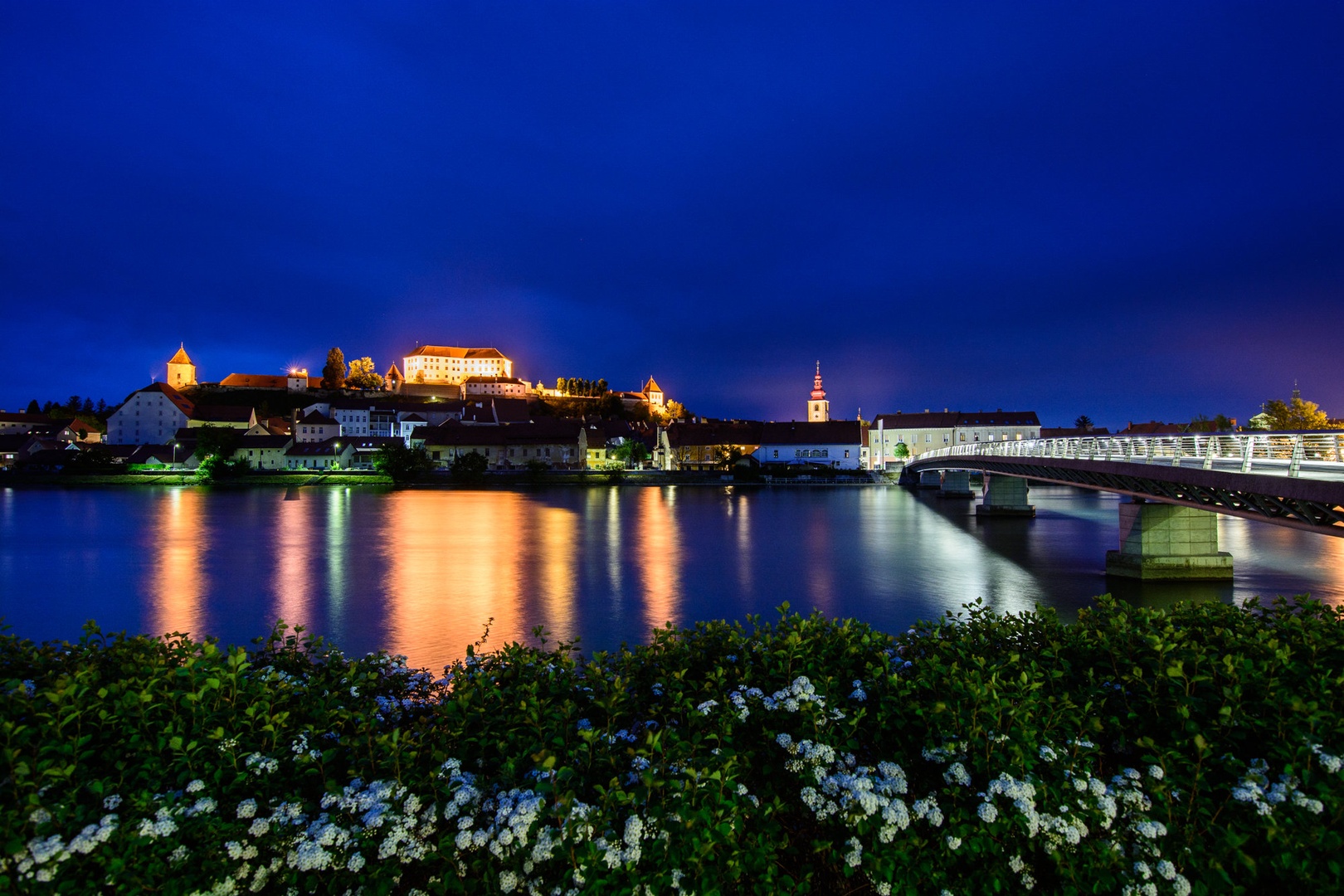 Ptuj zvečer by Matej Štegar