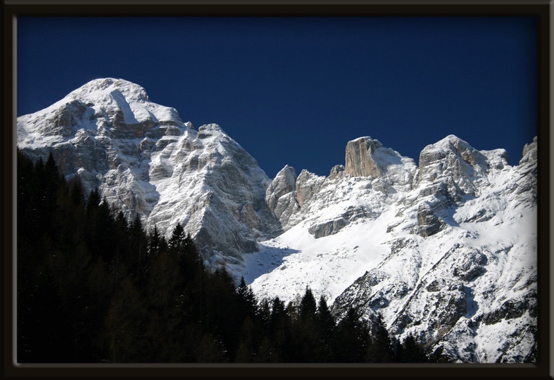 zasneženi vrhi by volpe