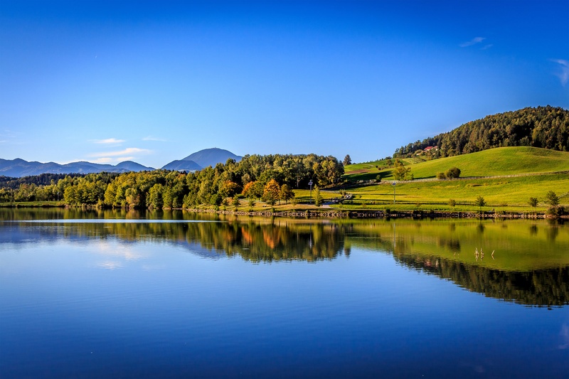 Škalsko jezero by Branko Cumurdzic
