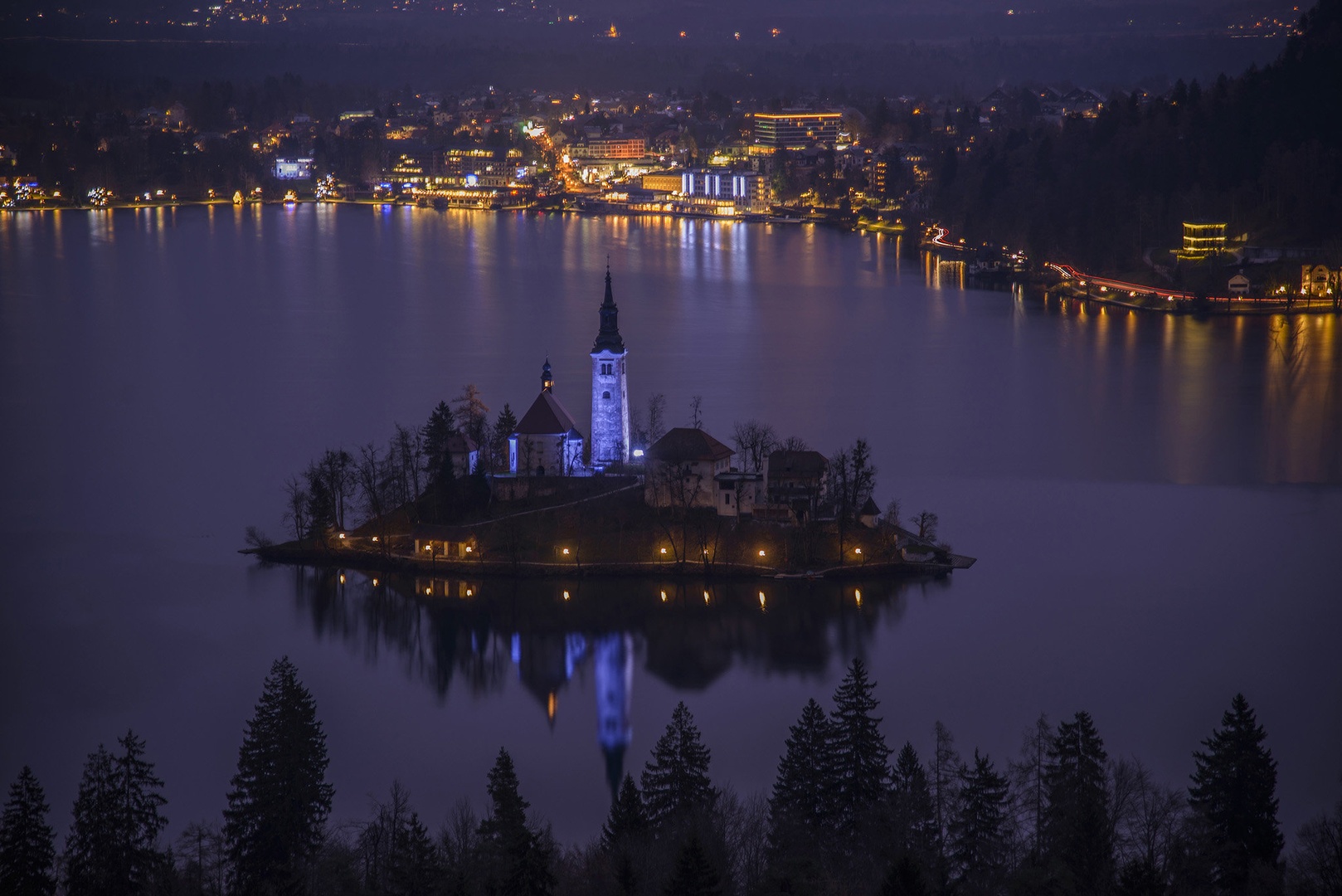Bled ponoči by A