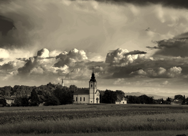 Deževni oblaki by Lojze Burja