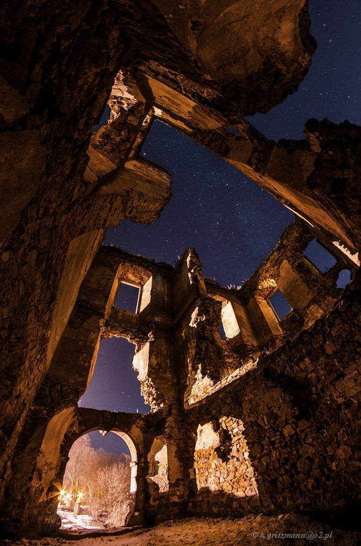 ceiling with stars by Katarzyna Gritzmann