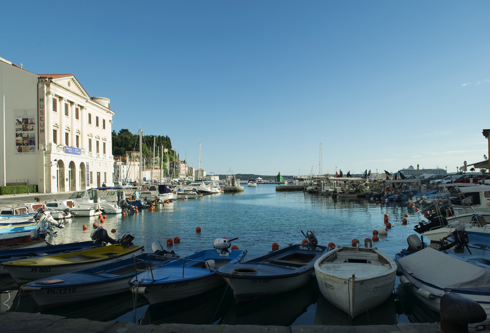 Piran, luka. by Boris Novković