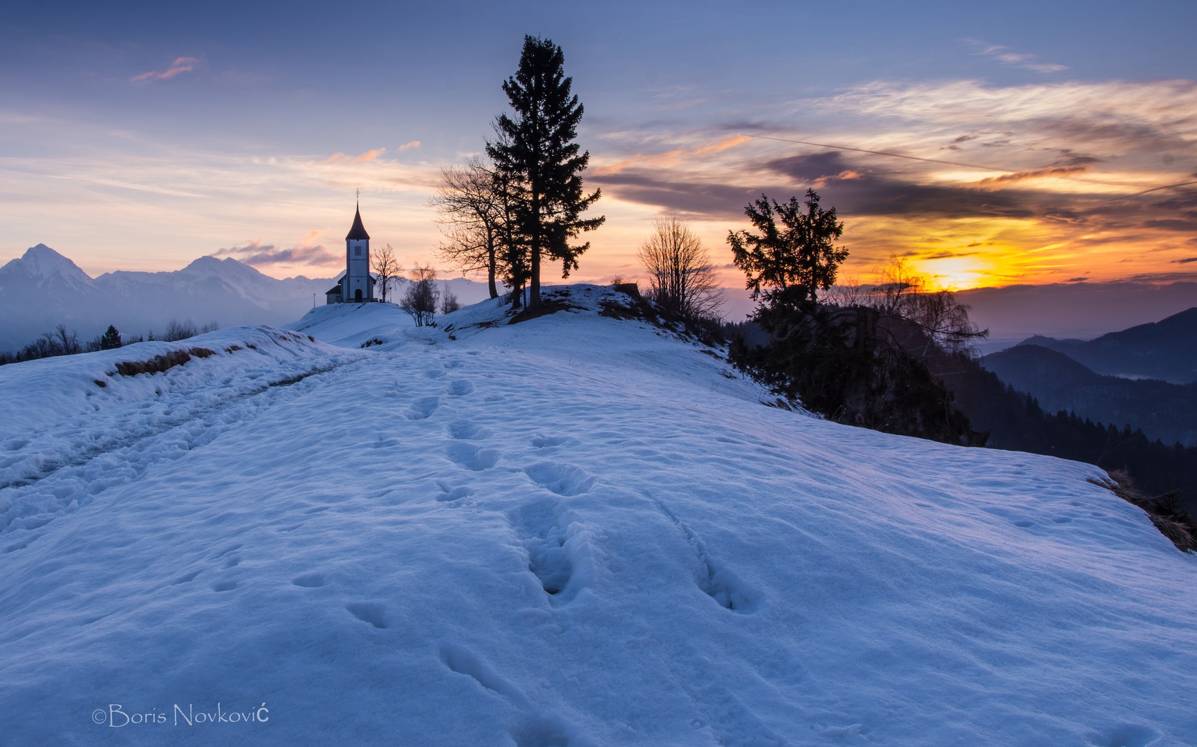 Jutro na Jamniku. by Boris Novković