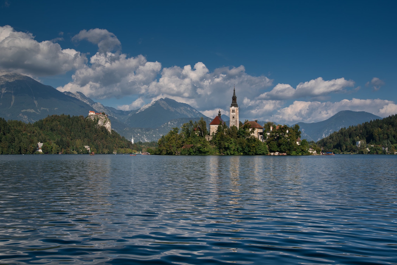 Blejsko jezero. by Boris Novković