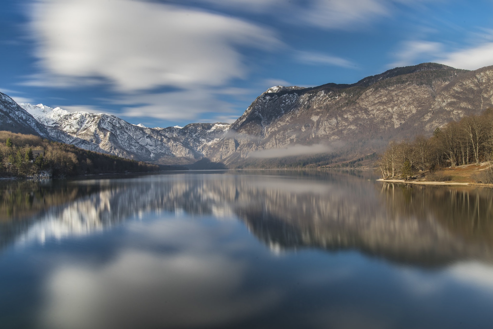 Bohinjsko jezero. by Boris Novković