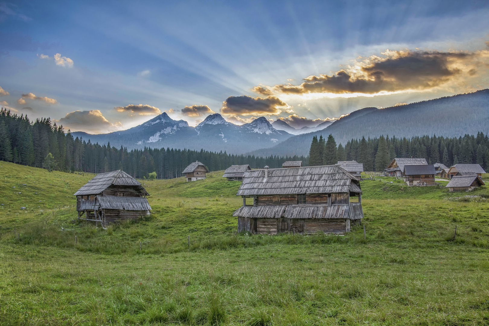 Planina Javornik. by Boris Novković