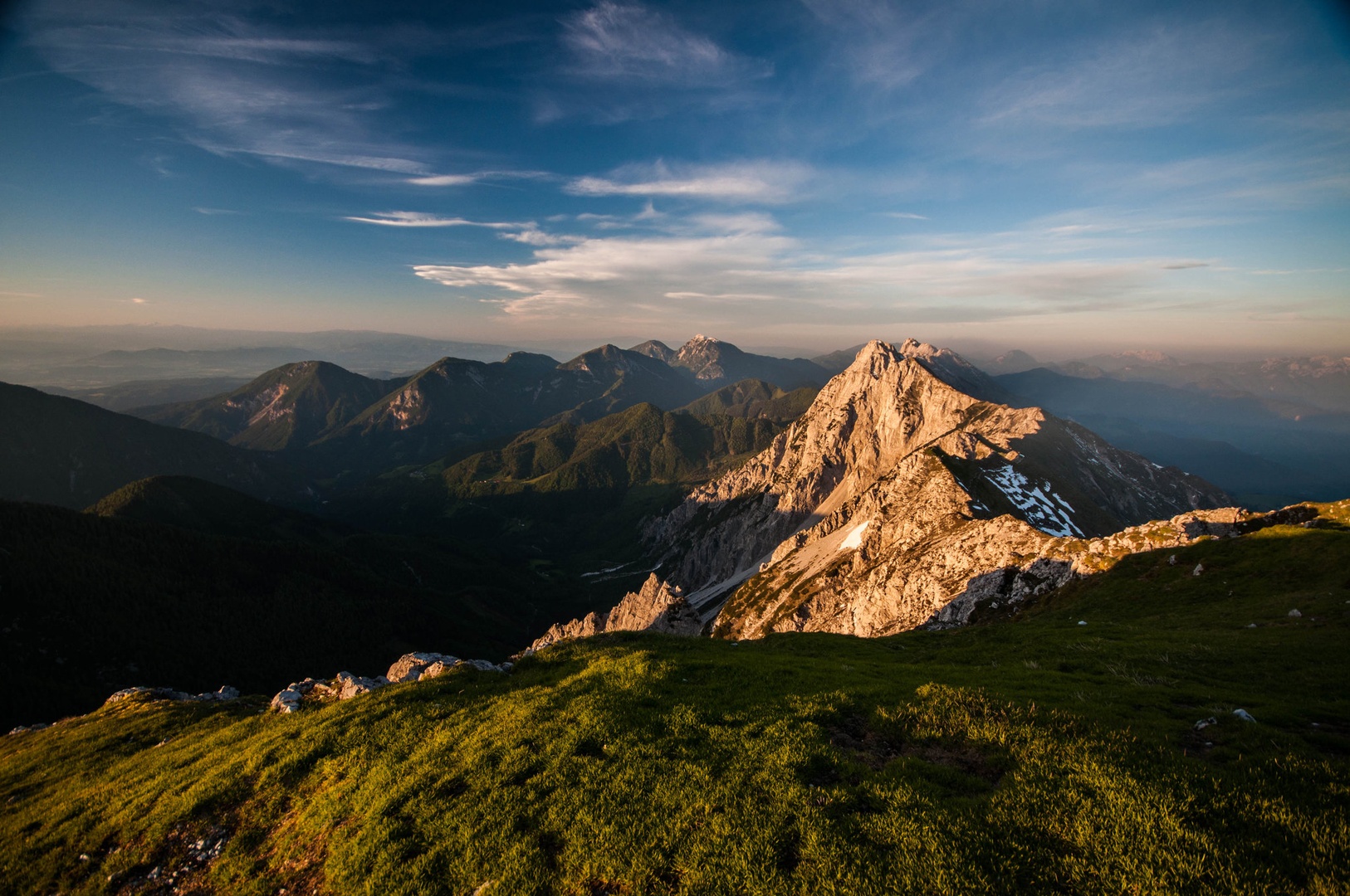 Večerni razgled by Ožbe Marolt