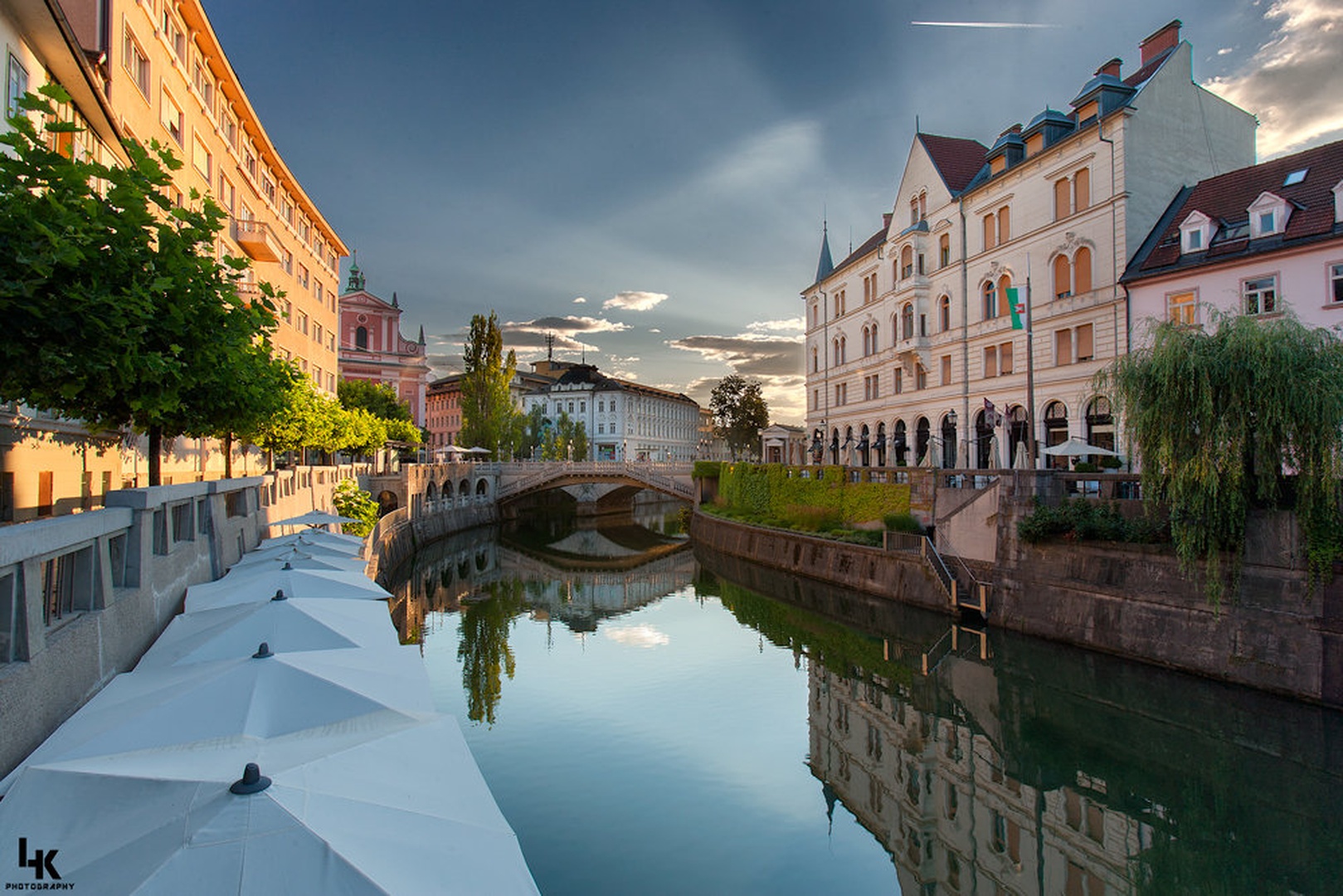 Jutro v Ljubljani by Luka Kotnik