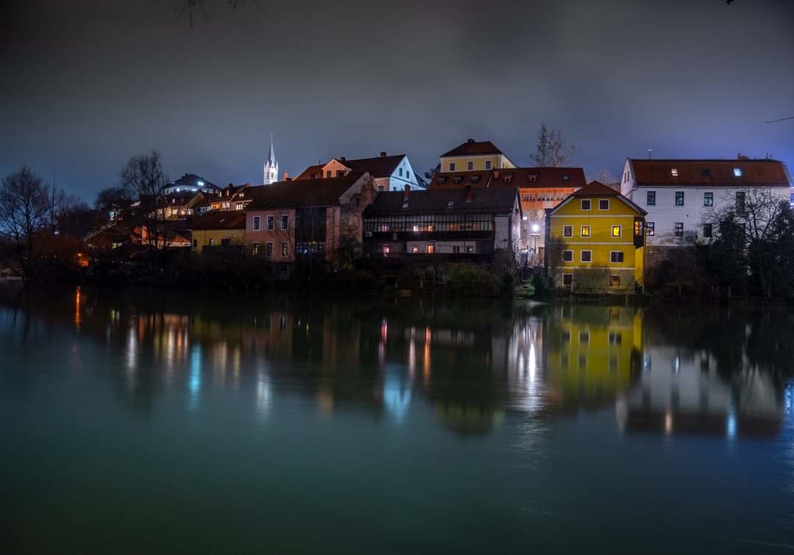 NOVO MESTO BY NIGHT by Luka Šarman