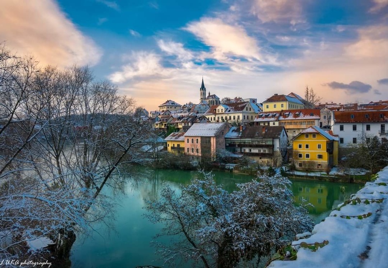 NOVO MESTO PRED SONČNIM ZAHODOM by Luka Šarman