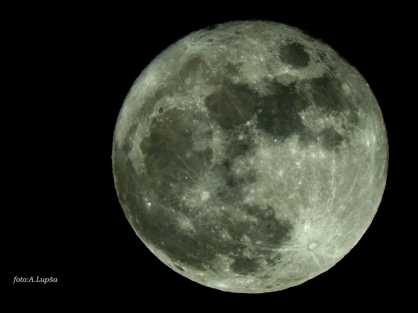 Božična polna luna by Alojz Lupsa