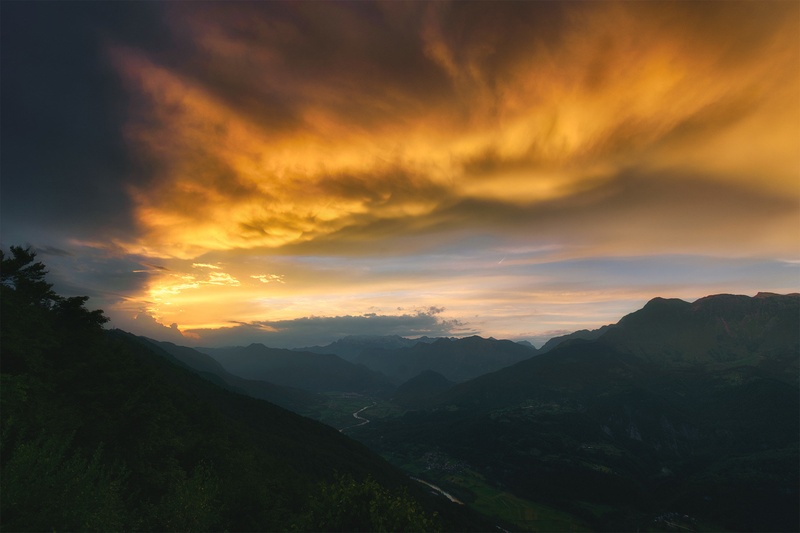 Sončni zahod nad dolino Soče by Erik Smrekar