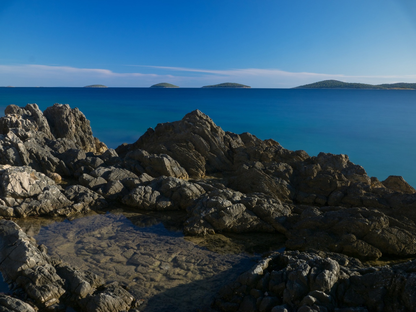 Otok Prvič v-stran by Jadran Telarevic