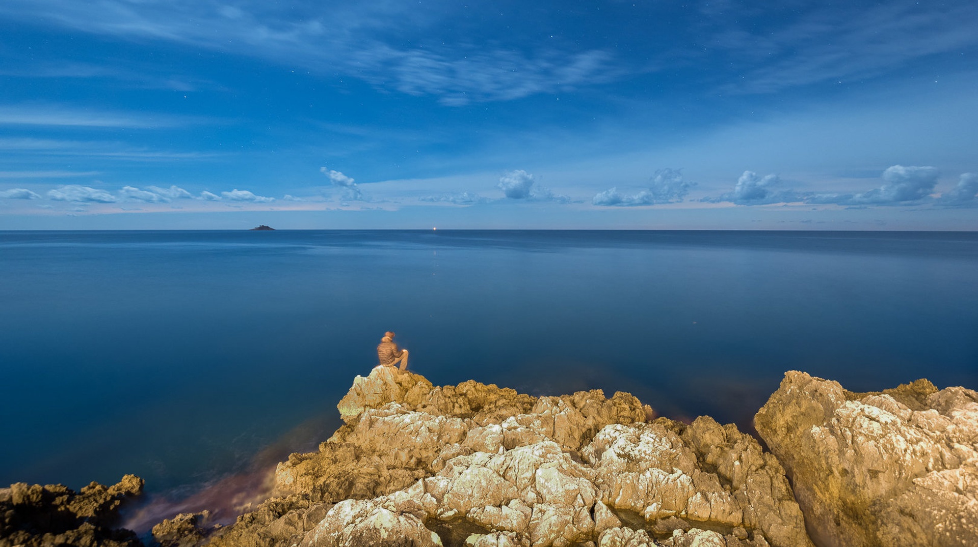 Otok na vidiku by Jadran Telarevic