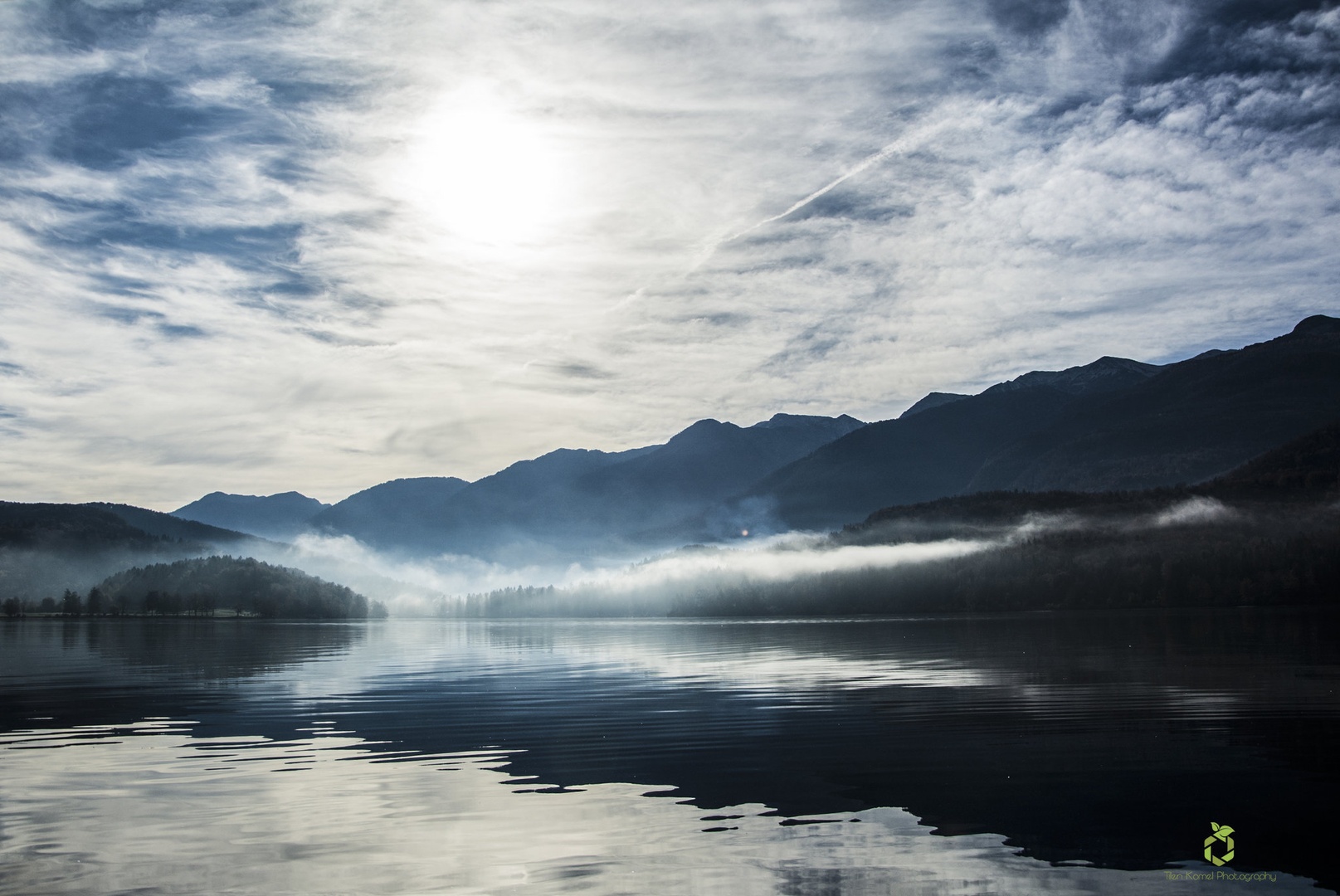 Bohinjsko jezero by Tilen Komel