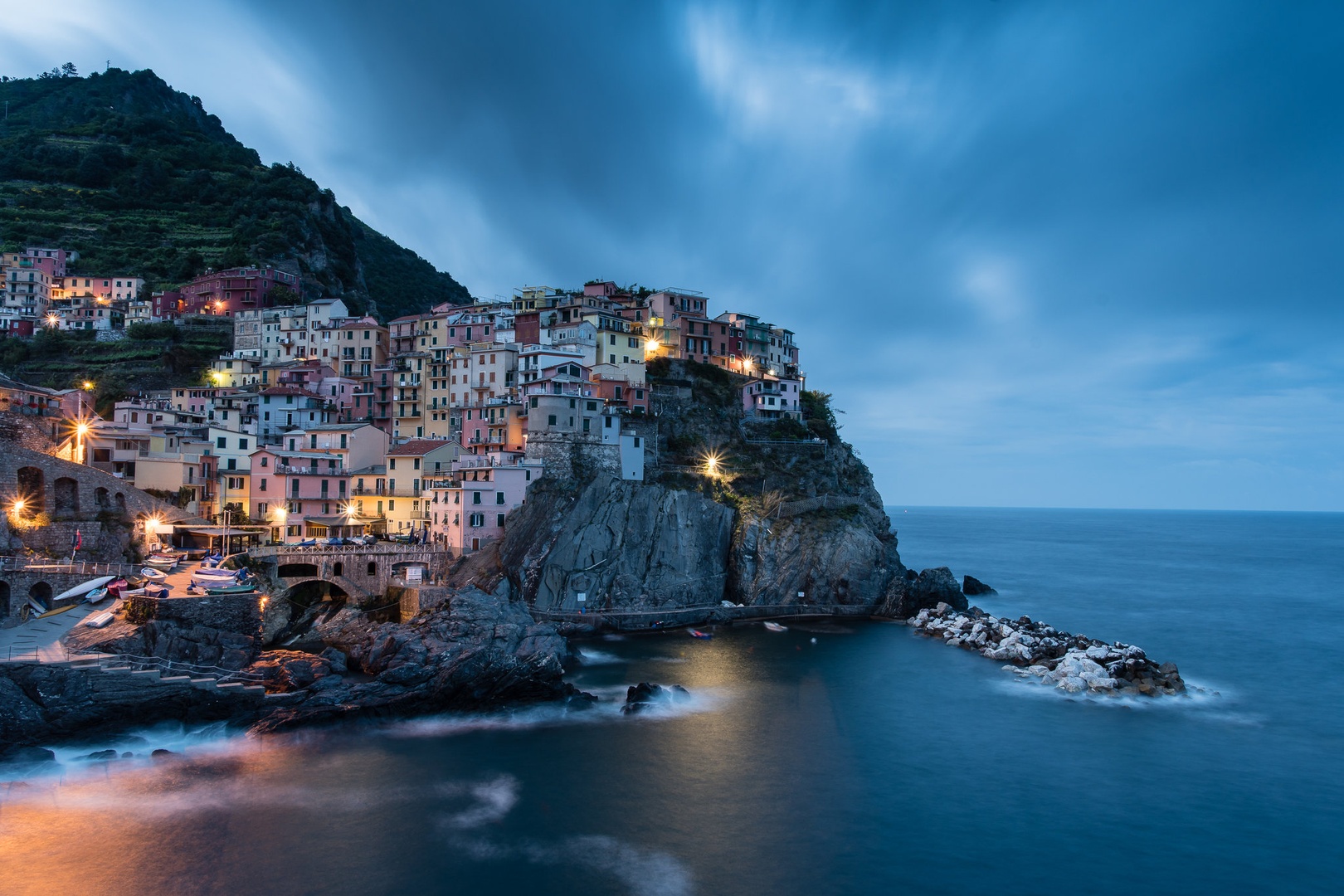 Manarola by Miha Melihen
