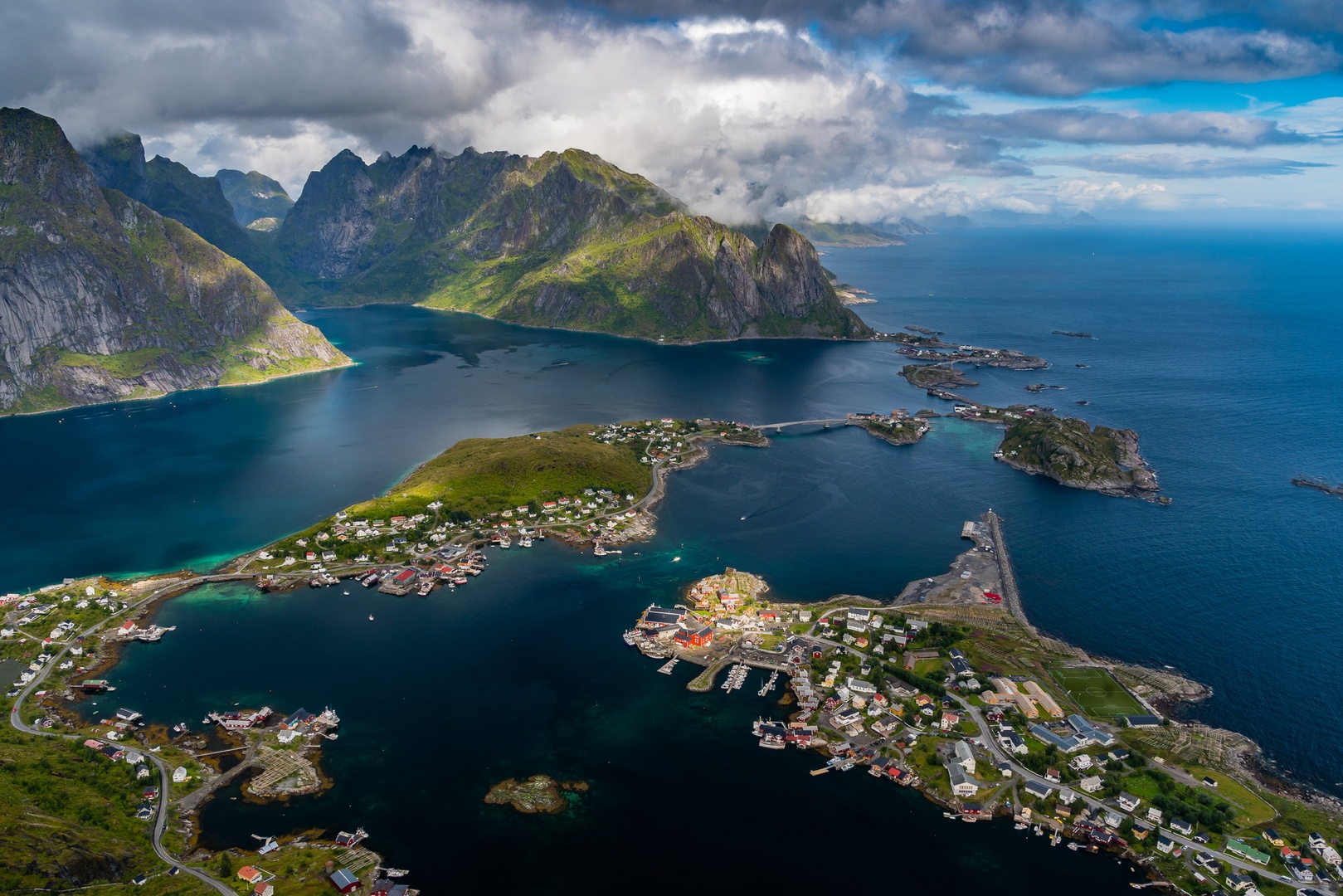 Reine by Miha Melihen