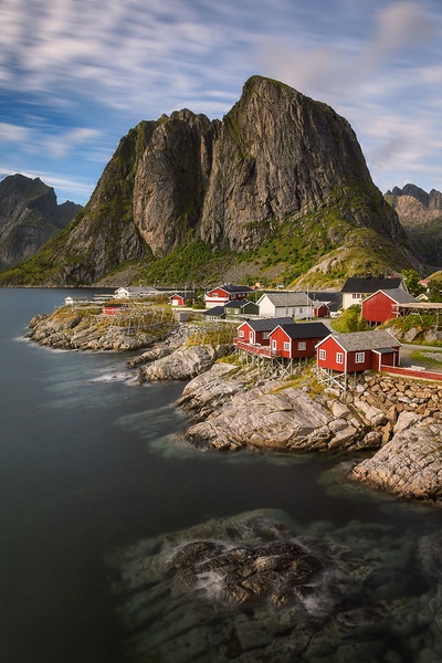 Hamnoy by Miha Melihen
