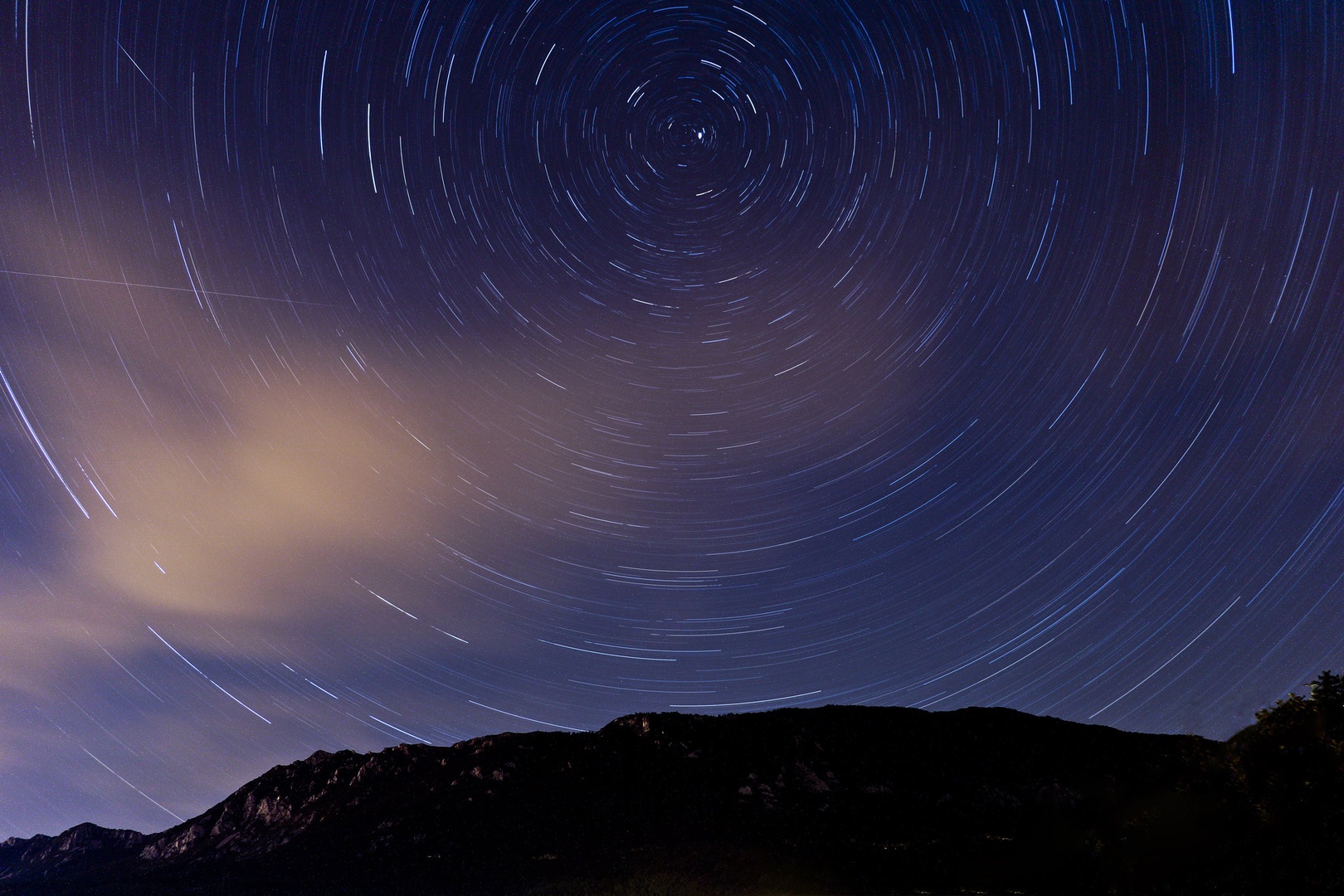 Star trails by Jan Skočaj