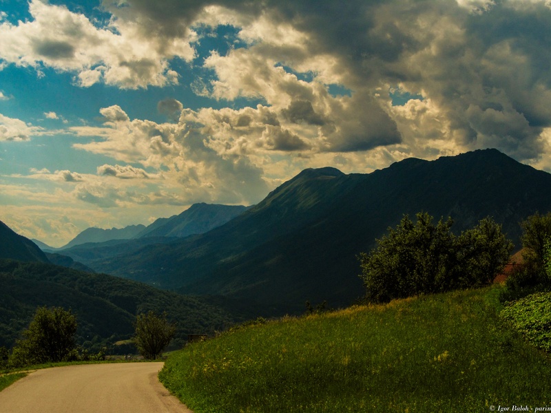 Pogled na Breginjski kot by Parin photo