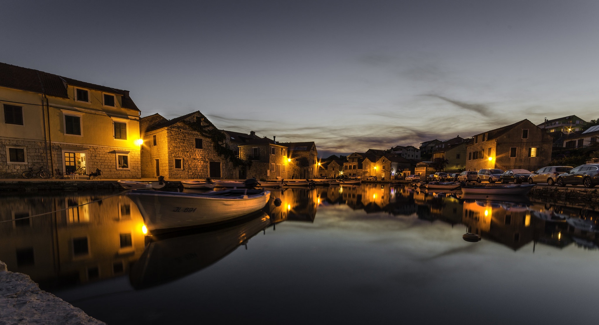 Vrboska na Hvaru by Robi Cmiljanič